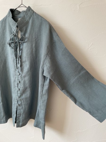 画像2: fog linen work 　パールスラ スタンドカラーリボントップ (2)